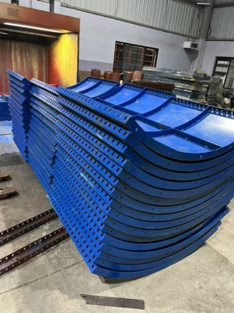Steel Shuttering Plates | Reusable Formwork Panels 2–3 mm | Smooth Finish for Walls, Columns & Slabs | Painted/HDG Heavy‑Duty Concrete Formwork UAE